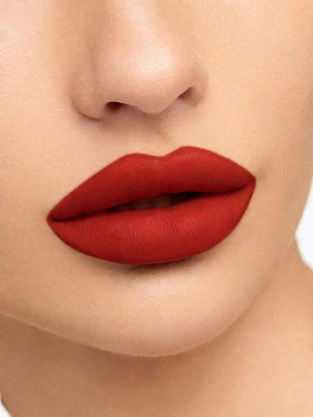 رژ لب جامد و مات و مخملی مدل مت آلور شیگلم رنگ Crimson Suede